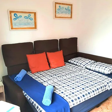 Perfectly Located With Pool Apartment *