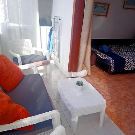 Apartment Perfectly Located With Pool Playa de las Americas (Tenerife)