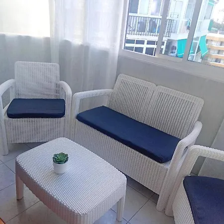 Apartmán Perfectly Located With Pool Playa de las Americas (Tenerife)